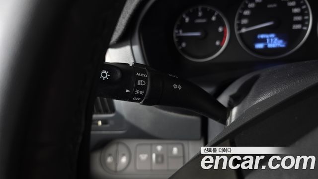 Hyundai Grand Starex Van 3-Seater Smart 2020 — фото 35