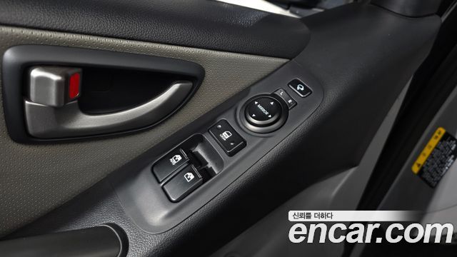 Hyundai Grand Starex Van 3-Seater Smart 2020 — фото 36