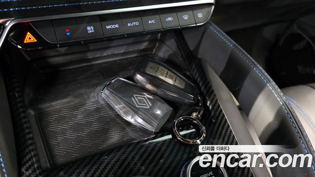 Renault Korea Grand Koleos 1.5 E-TECH Esprit Alphine 2WD 2025 — фото 16