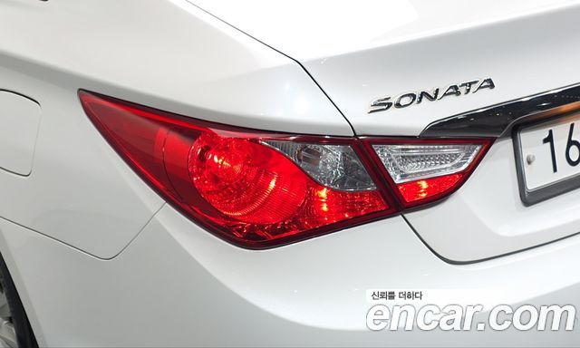 Hyundai Sonata (YF) LPi Luxury 2012 — фото 23