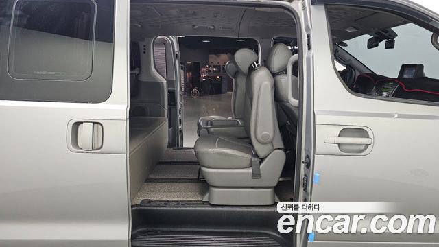Hyundai Grand Starex Camping Car 2014 — фото 11