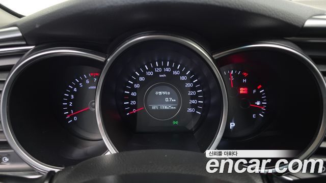 Kia K5 LPI Deluxe 2014 — фото 8