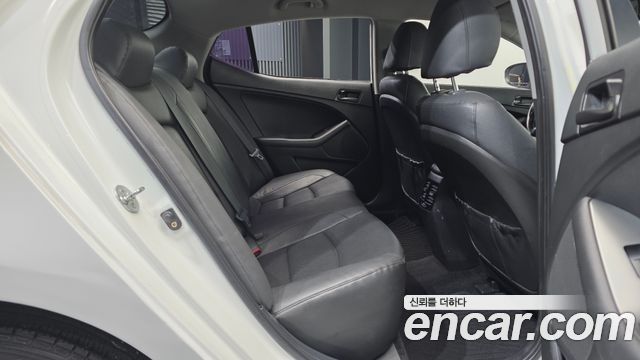 Kia K5 LPI Deluxe 2014 — фото 12