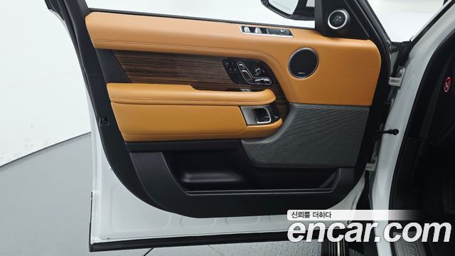 Land Rover Range Rover (IV) 4.4 SDV8 Vogue SE DIESEL 2018 — фото 30