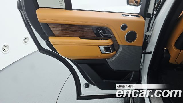 Land Rover Range Rover (IV) 4.4 SDV8 Vogue SE DIESEL 2018 — фото 31