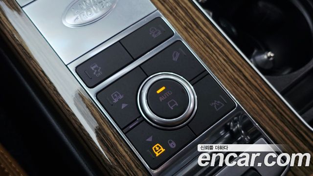 Land Rover Range Rover (IV) 4.4 SDV8 Vogue SE DIESEL 2018 — фото 36
