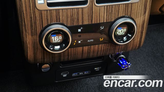 Land Rover Range Rover (IV) 4.4 SDV8 Vogue SE DIESEL 2018 — фото 37