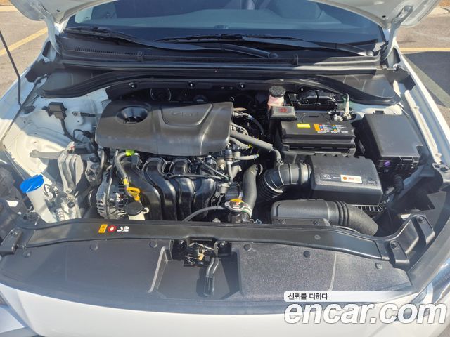 Hyundai Avante (AD) 1.6 GDI Value Plus 2018 — фото 6
