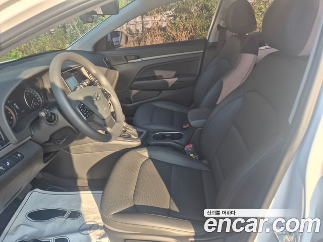 Hyundai Avante (AD) 1.6 GDI Value Plus 2018 — фото 10