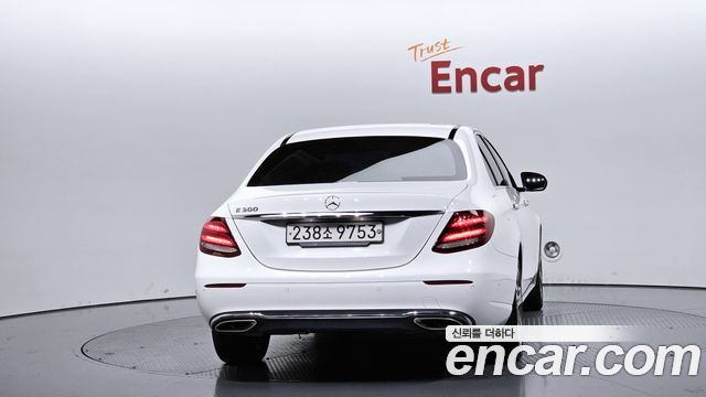 Mercedes-Benz E-Class (W213) E300 Avantgarde 2019 — фото 4