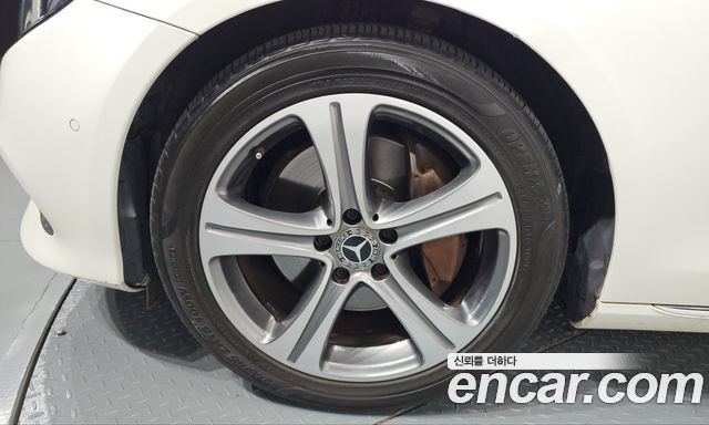 Mercedes-Benz E-Class (W213) E300 Avantgarde 2019 — фото 5