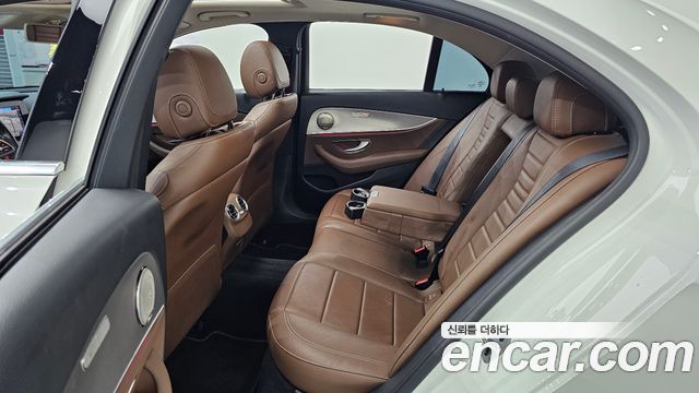 Mercedes-Benz E-Class (W213) E300 Avantgarde 2019 — фото 11