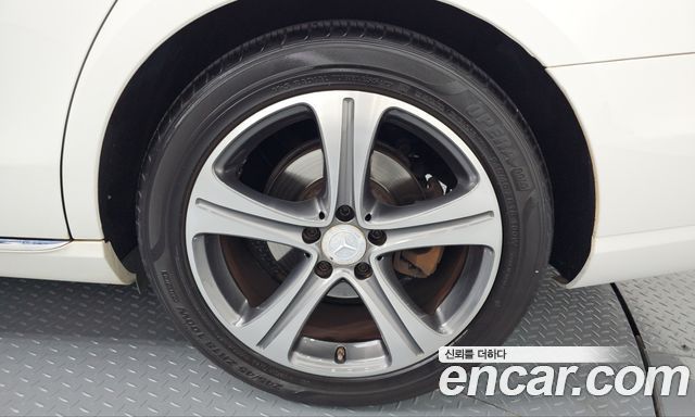 Mercedes-Benz E-Class (W213) E300 Avantgarde 2019 — фото 21