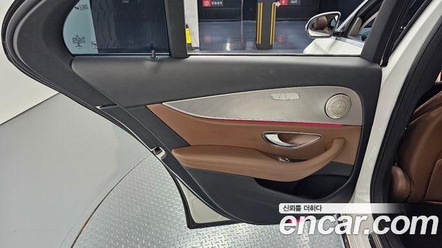 Mercedes-Benz E-Class (W213) E300 Avantgarde 2019 — фото 25