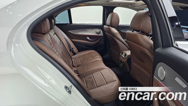 Mercedes-Benz E-Class (W213) E300 Avantgarde 2019 — фото 26
