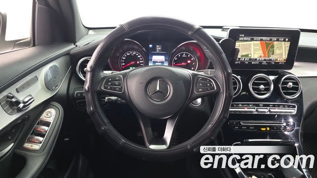 Mercedes-Benz GLC-Class (X253) GLC300 4MATIC AMG Line Coupe 2019 — фото 13