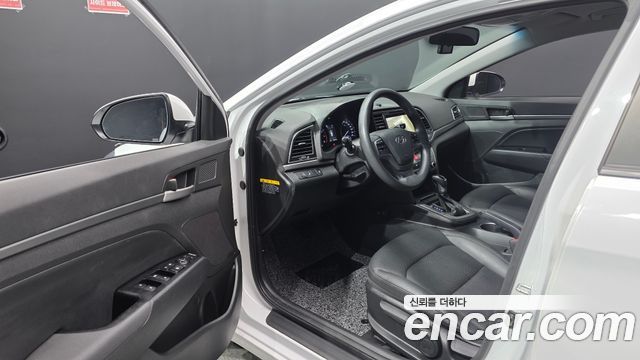 Hyundai Avante (AD) 1.6 GDI Value Plus 2017 — фото 10