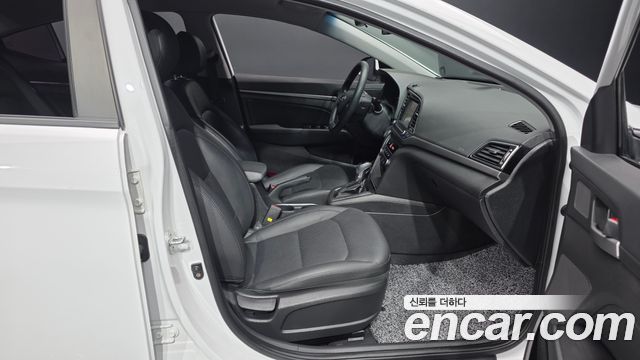 Hyundai Avante (AD) 1.6 GDI Value Plus 2017 — фото 11