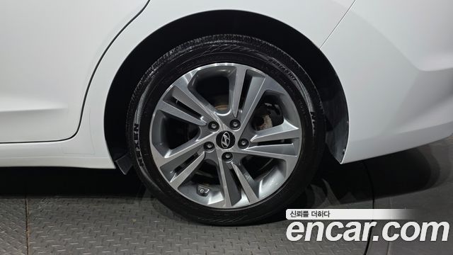 Hyundai Avante (AD) 1.6 GDI Value Plus 2017 — фото 21
