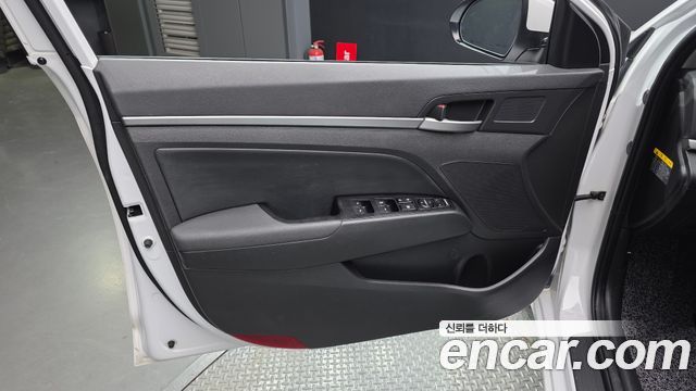 Hyundai Avante (AD) 1.6 GDI Value Plus 2017 — фото 24
