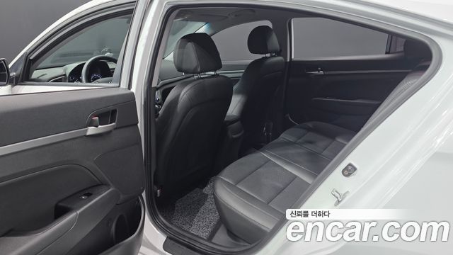 Hyundai Avante (AD) 1.6 GDI Value Plus 2017 — фото 26