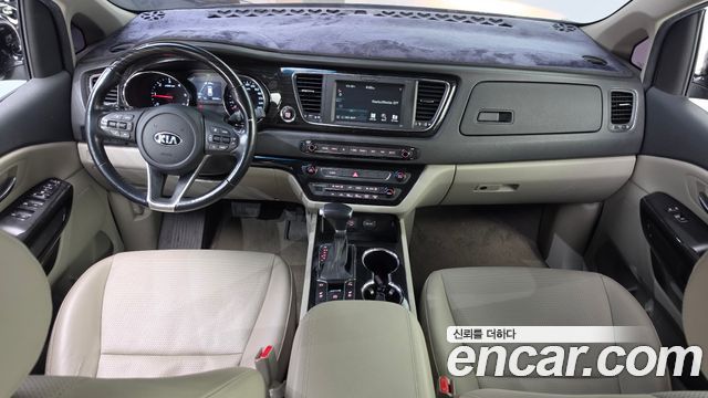 Kia Carnival 9-Seater Prstige 2020 — фото 7