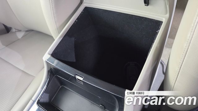 Kia Carnival 9-Seater Prstige 2020 — фото 30