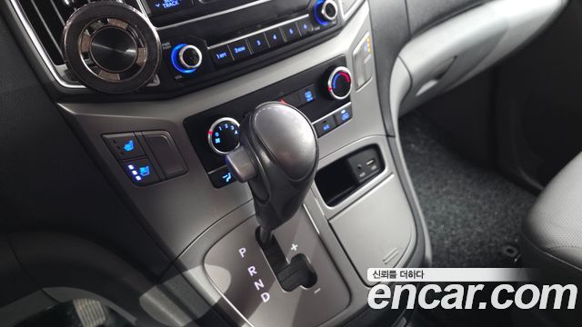 Hyundai Grand Starex Van 5-Seater Modern 2019 — фото 9