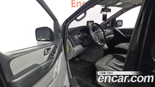 Hyundai Grand Starex Van 5-Seater Modern 2019 — фото 10