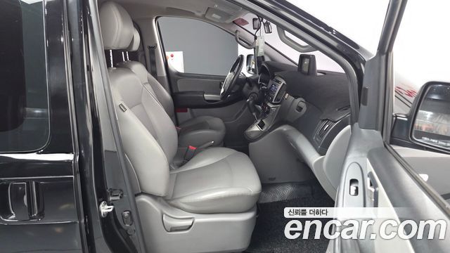 Hyundai Grand Starex Van 5-Seater Modern 2019 — фото 11