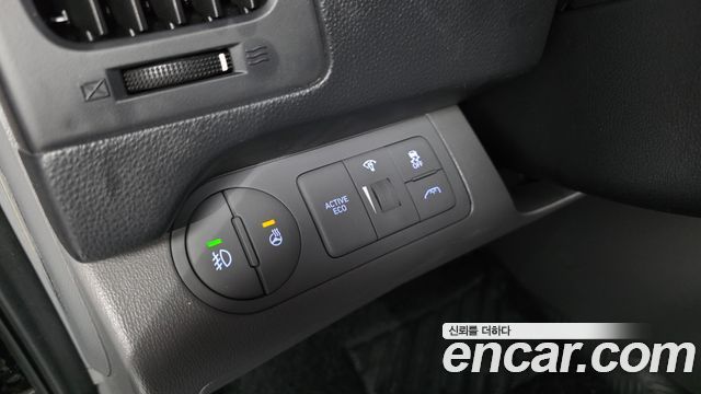 Hyundai Grand Starex Van 5-Seater Modern 2019 — фото 18
