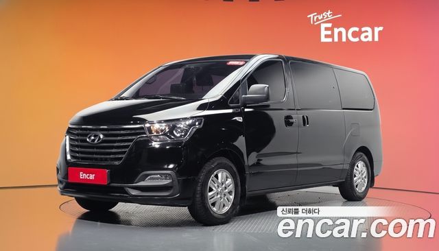 Hyundai Grand Starex Van 5-Seater Modern