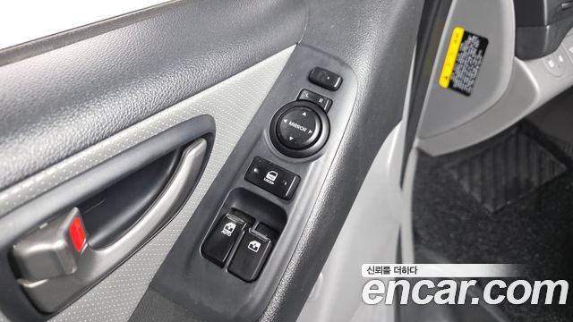 Hyundai Grand Starex Van 5-Seater Modern 2019 — фото 28