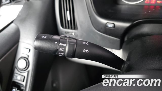 Hyundai Grand Starex Van 5-Seater Modern 2019 — фото 29