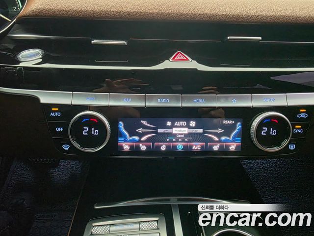 Genesis G80 (RG3) Gasoline 2.5 Turbo AWD 2024 — фото 9