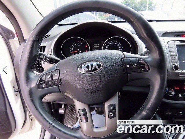 Kia Sportage R Diesel 2WD Noblesse 2015 — фото 8