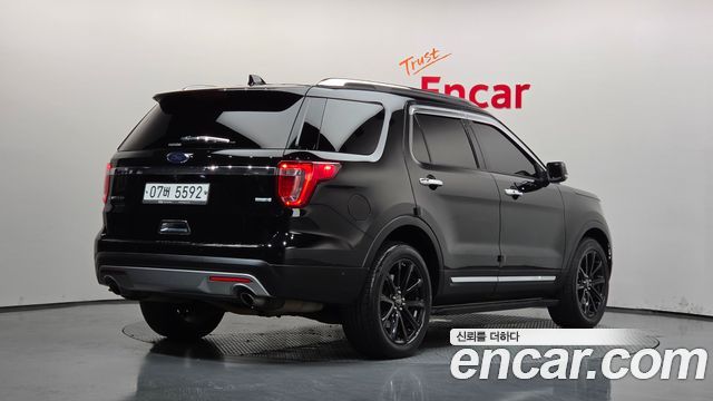 Ford Explorer 2.3 Limited 4WD 5th 2017 — фото 2
