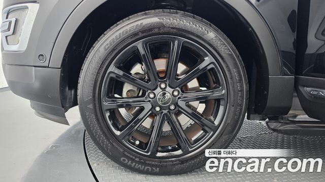 Ford Explorer 2.3 Limited 4WD 5th 2017 — фото 5