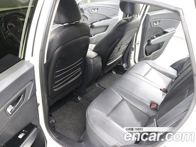 KG Mobility (SsangYong) Tivoli Armor Diesel VX 2WD 2018 — фото 8