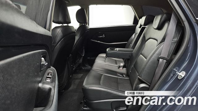 Kia Carens 1.7 VGT Prestige 2014 — фото 11