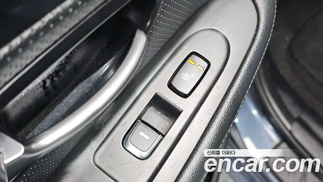 Kia Carens 1.7 VGT Prestige 2014 — фото 18