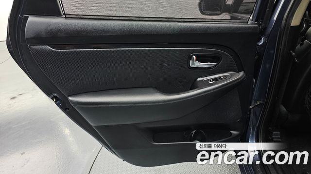 Kia Carens 1.7 VGT Prestige 2014 — фото 25