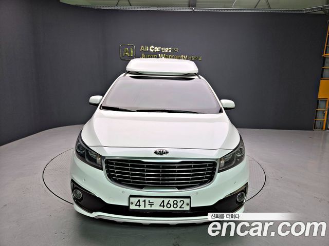 Kia Carnival 9-seater Hi-Limousine Prestige 2016 — фото 2
