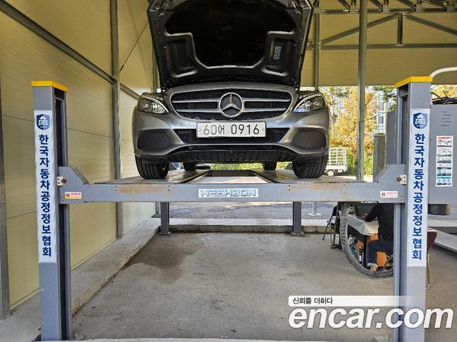 Mercedes-Benz C-Class (W205) C200