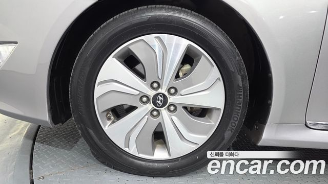 Hyundai Sonata Hybrid 2.0 Premium 2014 — фото 5