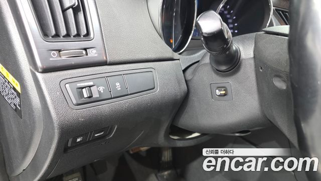 Hyundai Sonata Hybrid 2.0 Premium 2014 — фото 19