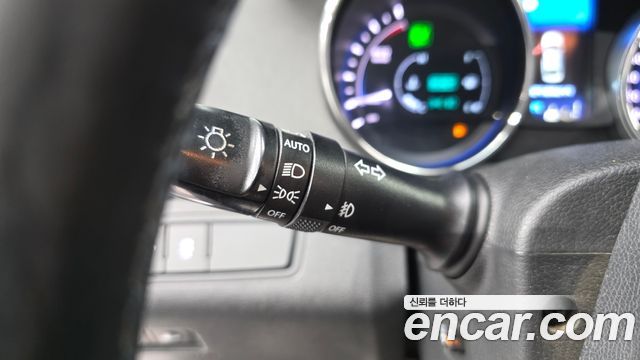 Hyundai Sonata Hybrid 2.0 Premium 2014 — фото 29
