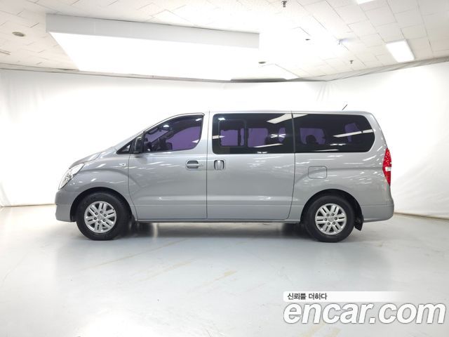 Hyundai Grand Starex 12-Seater Wagon Smart 2017 — фото 3
