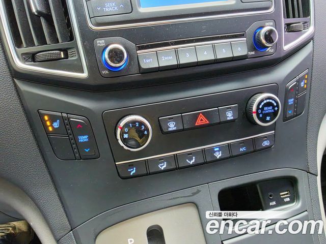 Hyundai Grand Starex 12-Seater Wagon Smart 2017 — фото 19