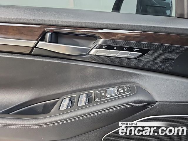 Genesis EQ900 3.8 GDI AWD Luxury 2018 — фото 16